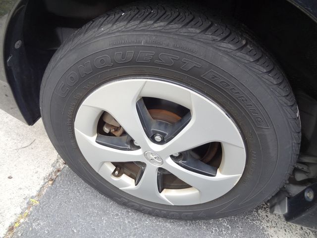 Thumbnail: 2012 Toyota Prius - 5