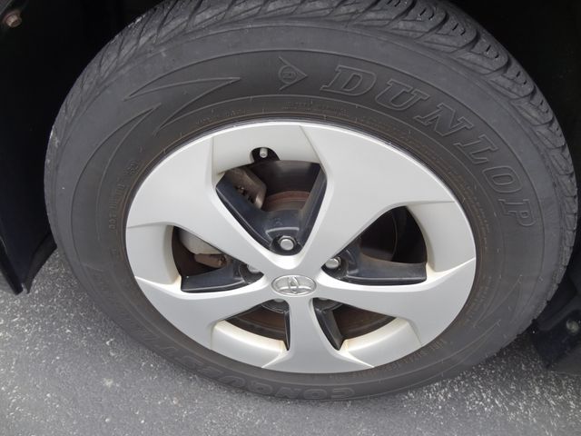Thumbnail: 2012 Toyota Prius - 15