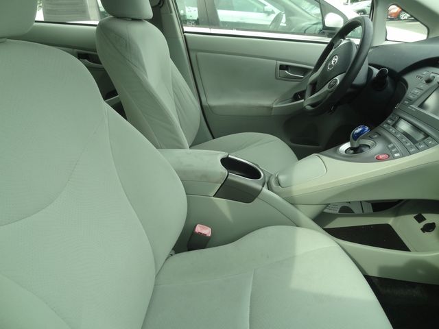 Thumbnail: 2012 Toyota Prius - 7