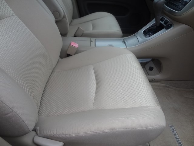 2006 Toyota Highlander Base 16