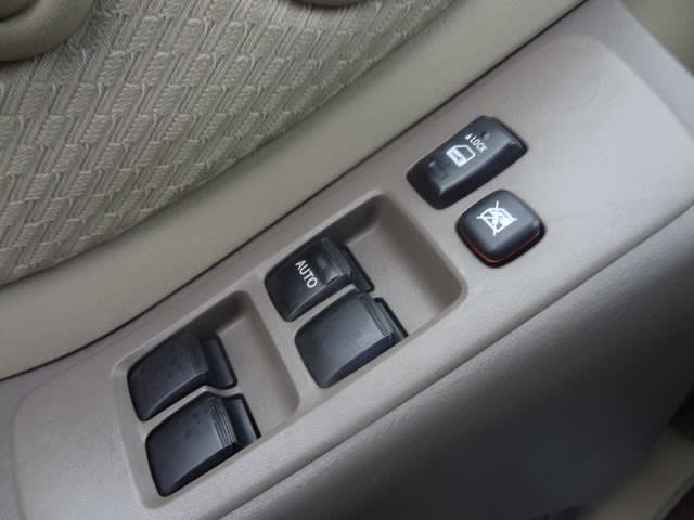 2006 Toyota Highlander Base 13