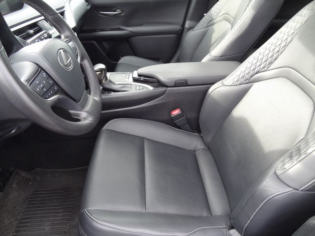 Thumbnail: 2021 Lexus UX - 10