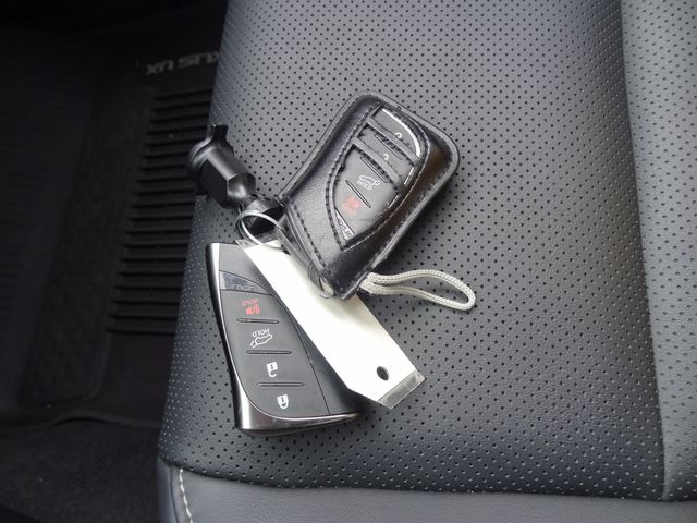 Thumbnail: 2021 Lexus UX - 41