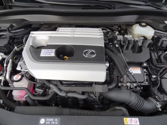 Thumbnail: 2021 Lexus UX - 8