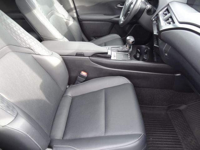 Thumbnail: 2021 Lexus UX - 21