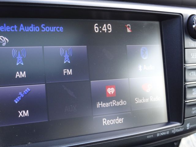 Thumbnail: 2018 Toyota RAV4 - 32