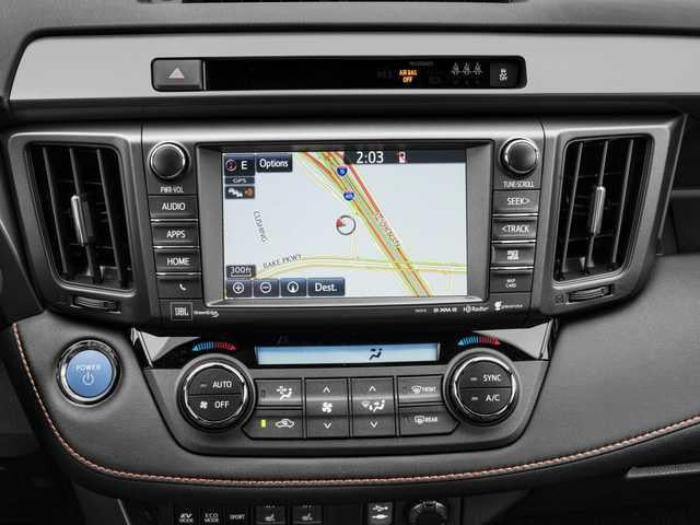 Thumbnail: 2018 Toyota RAV4 - 12
