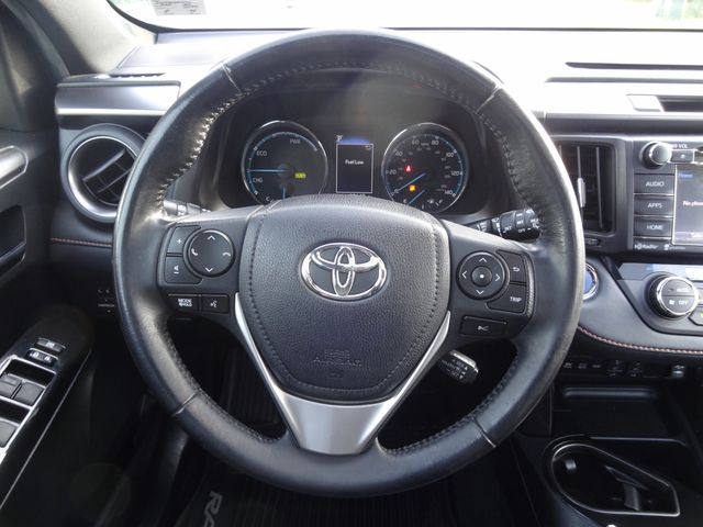 Thumbnail: 2018 Toyota RAV4 - 8