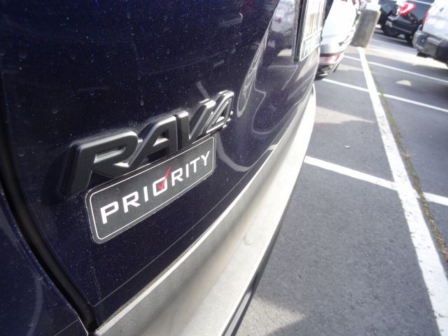 Thumbnail: 2023 Toyota RAV4 - 14