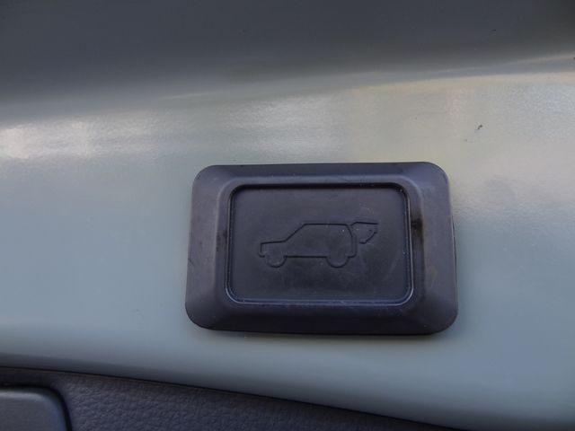 Thumbnail: 2022 Toyota RAV4 - 13