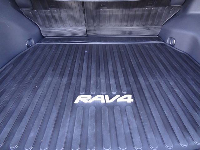 Thumbnail: 2022 Toyota RAV4 - 6