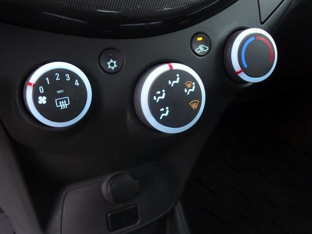 Thumbnail: 2015 Chevrolet Spark - 26