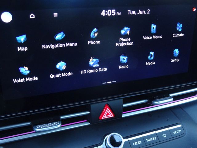 Thumbnail: 2024 Hyundai Elantra - 24