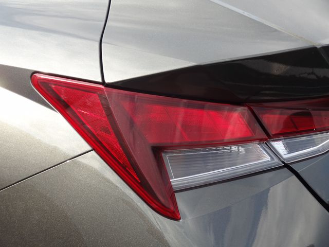 Thumbnail: 2024 Hyundai Elantra - 18