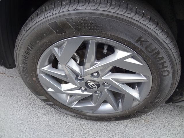 Thumbnail: 2024 Hyundai Elantra - 4