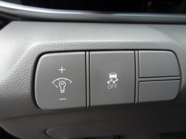 Thumbnail: 2024 Hyundai Elantra - 22