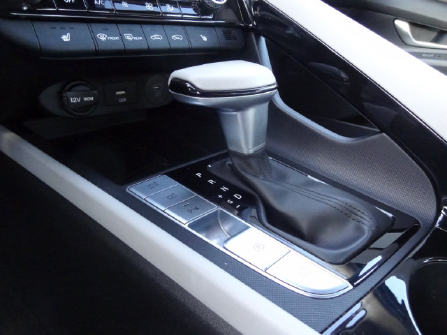 Thumbnail: 2024 Hyundai Elantra - 10