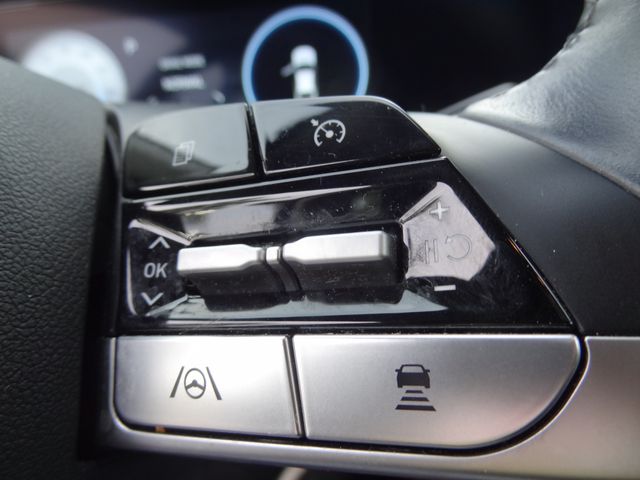 Thumbnail: 2023 Hyundai Elantra - 22