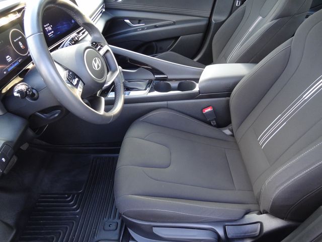 Thumbnail: 2024 Hyundai Elantra - 10