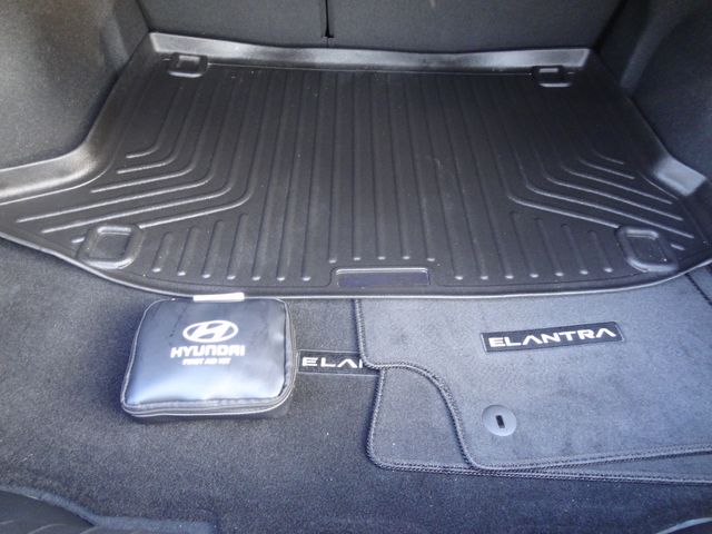 Thumbnail: 2024 Hyundai Elantra - 4