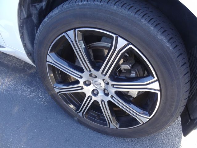 Thumbnail: 2019 Volvo XC60 - 18