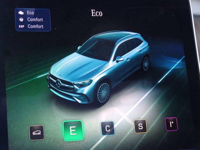 Thumbnail: 2024 Mercedes-Benz GLC - 16