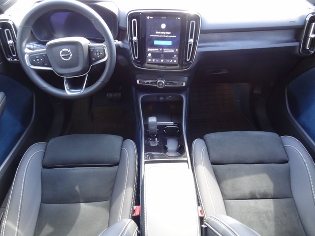 Thumbnail: 2023 Volvo C40 - 2
