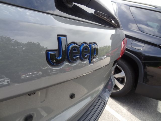 Thumbnail: 2019 Jeep Grand Cherokee - 10