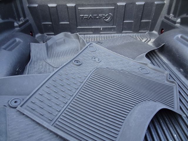 Thumbnail: 2025 RAM 1500 - 15
