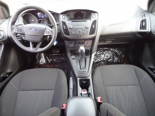 Thumbnail: 2016 Ford Focus - 9