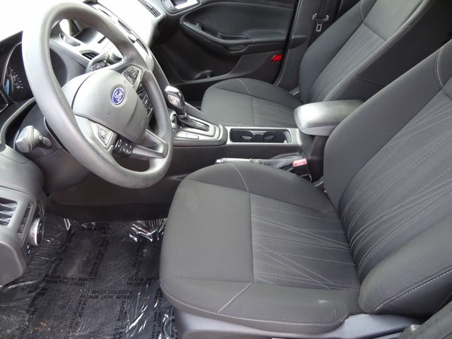 Thumbnail: 2016 Ford Focus - 10