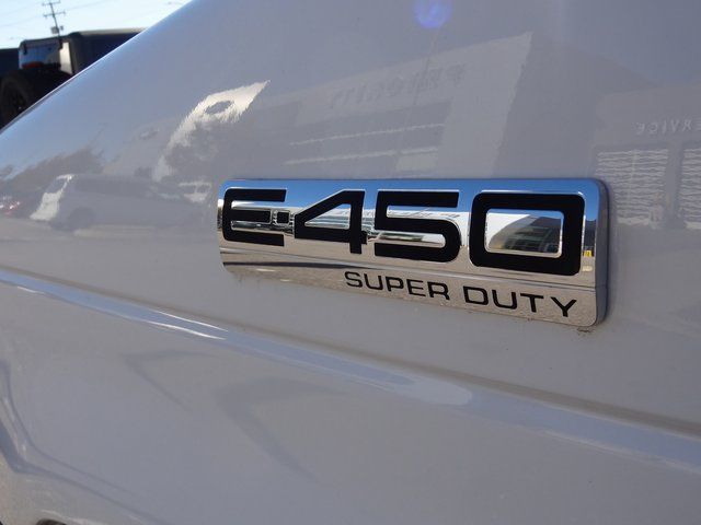2024 Ford E-Series Cutaway Base