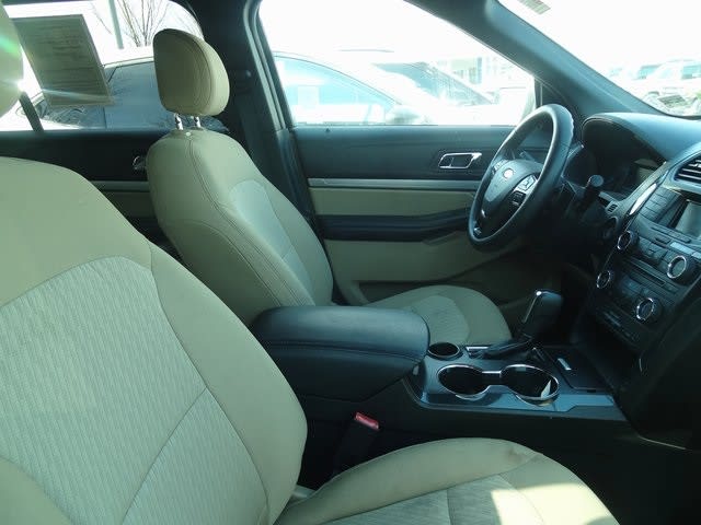 Thumbnail: 2017 Ford Explorer - 8