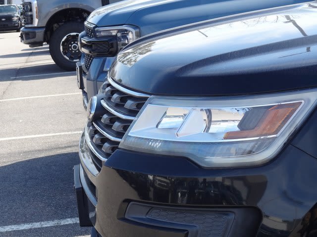 Thumbnail: 2017 Ford Explorer - 5