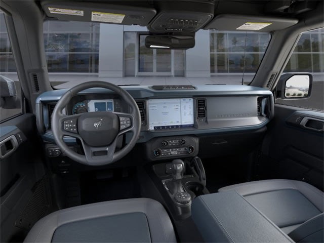 2024 Ford Bronco Outer Banks 3