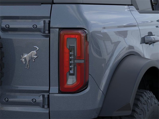 2024 Ford Bronco Outer Banks 24