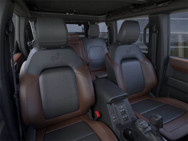 2024 Ford Bronco Outer Banks 7
