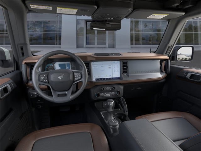 2024 Ford Bronco Outer Banks 3