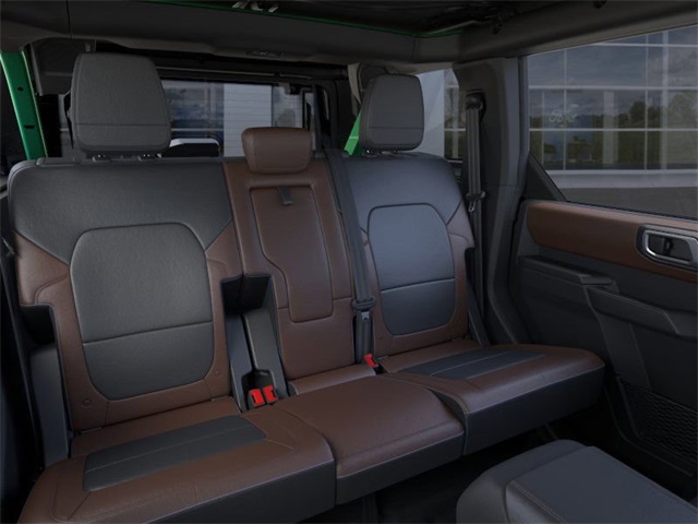2024 Ford Bronco Outer Banks 10