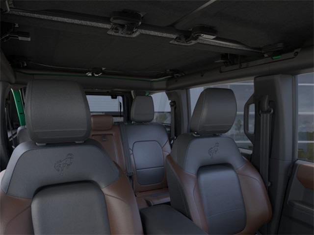 2024 Ford Bronco Outer Banks 17
