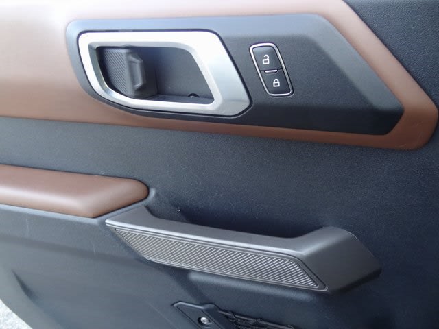 Thumbnail: 2022 Ford Bronco - 21