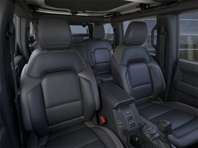 2025 Ford Bronco Outer Banks 7