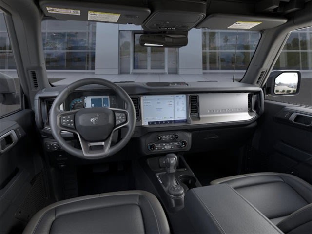 2025 Ford Bronco Outer Banks 2