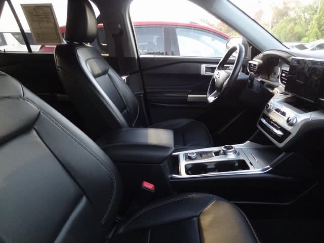 Thumbnail: 2022 Ford Explorer - 7