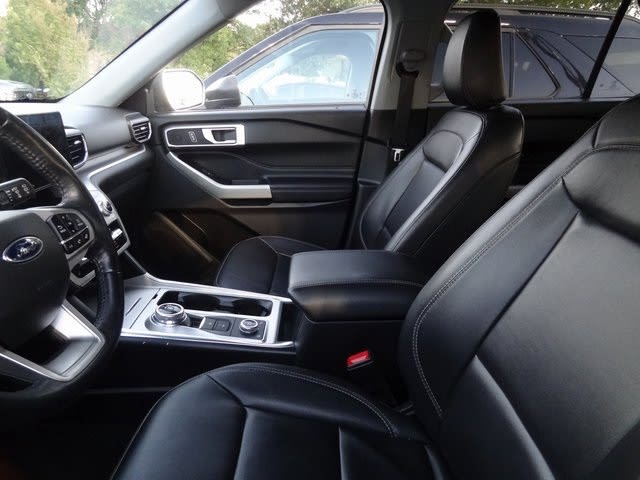 Thumbnail: 2022 Ford Explorer - 6