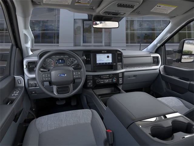 2025 Ford F-250 XLT 2