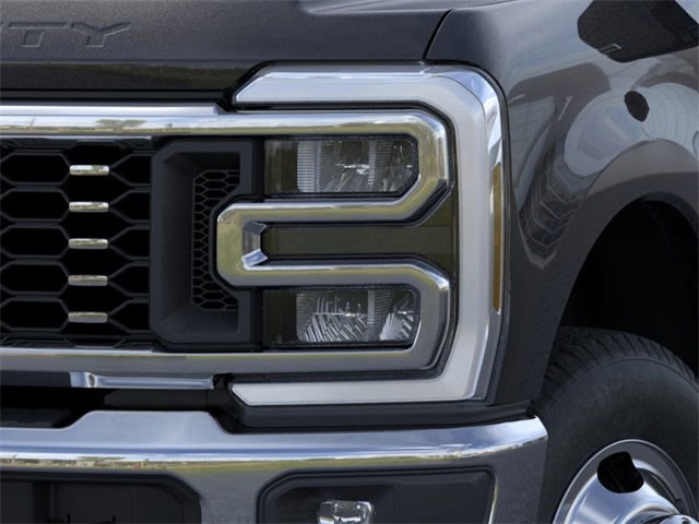 2025 Ford F-350 Lariat 19