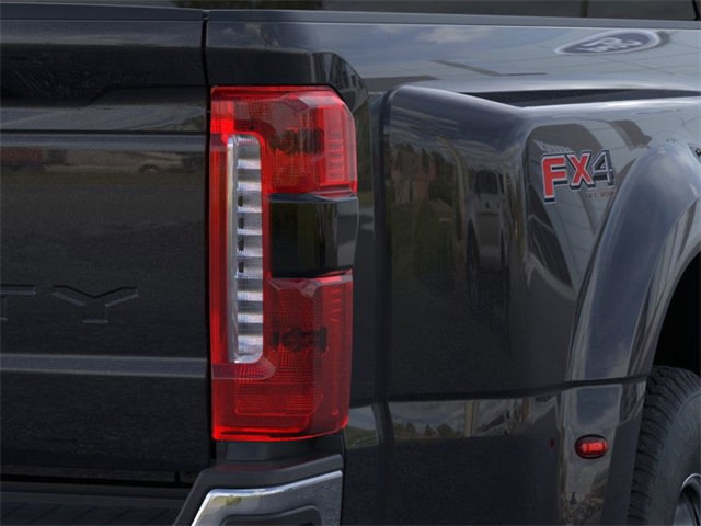 2025 Ford F-350 Lariat 21