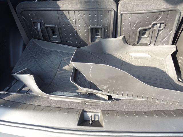 Thumbnail: 2023 Chevrolet Traverse - 13