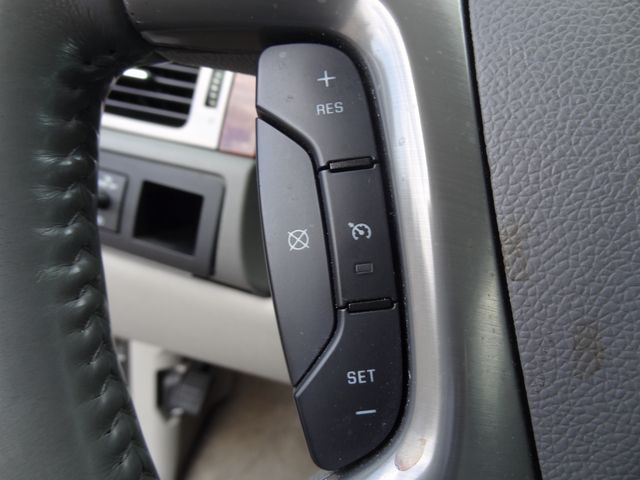 Thumbnail: 2014 Chevrolet Suburban - 22